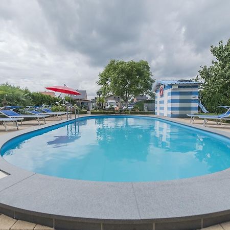 B&B Casa Roman & Vakantiewoning Voor 1 Pers Tot Max 32 Personen Zonhoven Eksteriør bilde