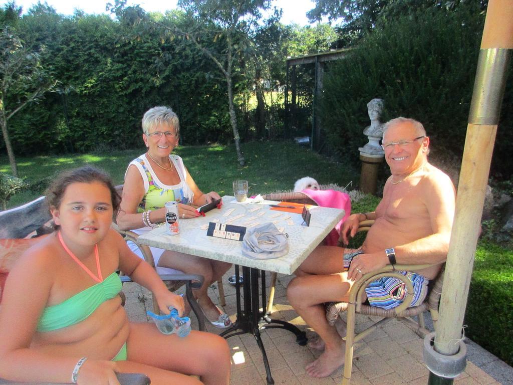 B&B Casa Roman & Vakantiewoning Voor 1 Pers Tot Max 32 Personen Zonhoven Eksteriør bilde