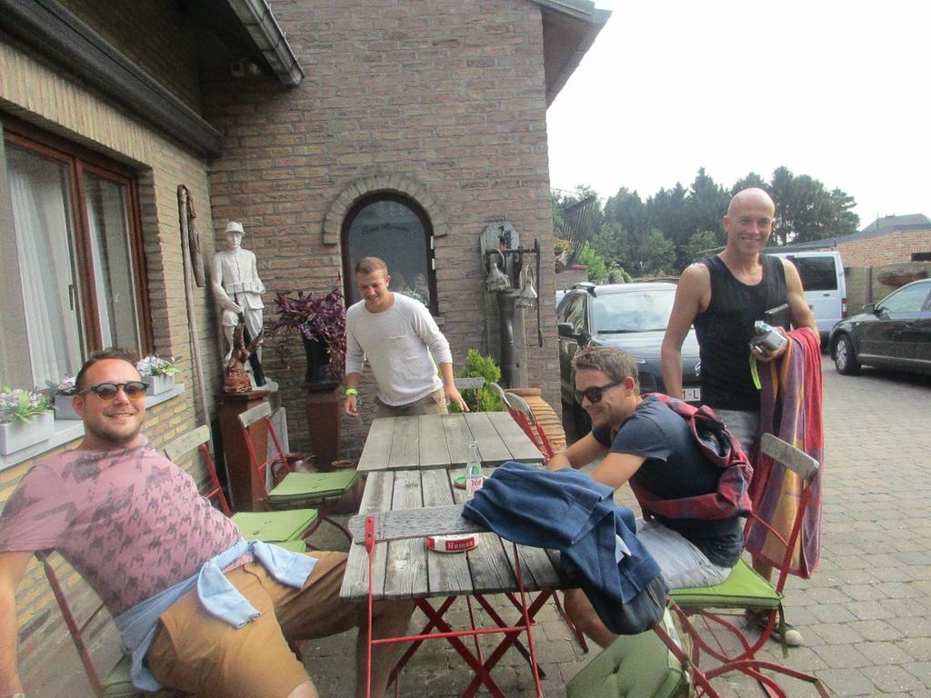 B&B Casa Roman & Vakantiewoning Voor 1 Pers Tot Max 32 Personen Zonhoven Eksteriør bilde